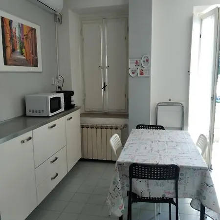 Apartment Tra La Stazione E Il *