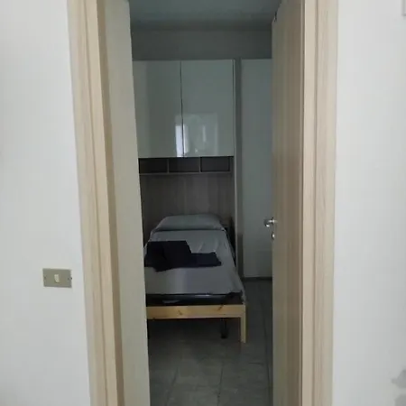 Apartament Tra La Stazione E Il Lago *