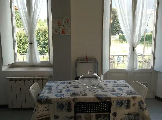 Apartament Tra La Stazione E Il Verbania