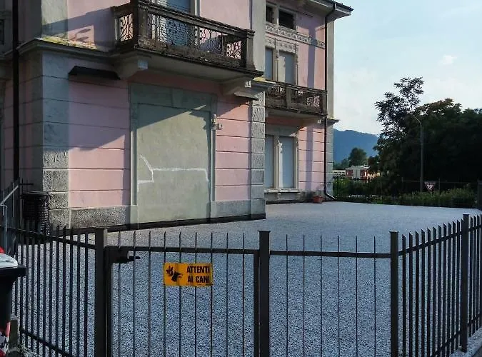 Tra La Stazione E Il