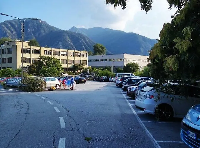 Tra La Stazione E Il